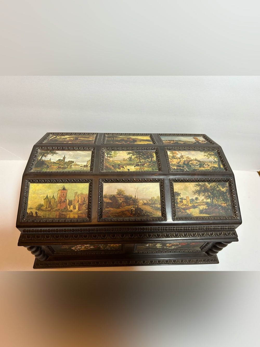 Vtg 1976 Merle Norman Victorian Style Musical Jewelry Box Chest WORKS GREAT! - Picture 3 of 12
